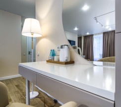 Люкс №11 с террасой в Портал Апартментс