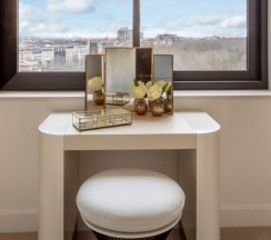 Двухместный люкс Hyde park двуспальная кровать в Four Seasons Hotel London at Park Lane