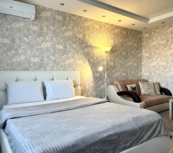 Двухместные апартаменты c 1 комнатой (двуспальная кровать) в Fresh Room на улице Маршала Устинова 3
