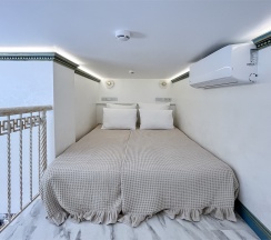 Двухуровневый номер в античном греческом стиле в Греческий Олимп