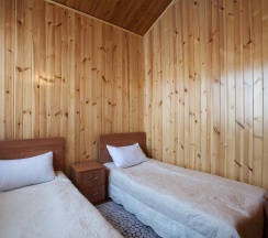 Номер эконом с 2 односпальными кроватями (с завтраком) в Kaskad house