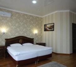 Номер полулюкс с 1 двуспальной кроватью в Лига чемпионов