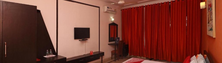 Двухместный номер Classic двуспальная кровать в OYO 7046 Hotel Guest Inn
