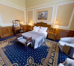 Гагаринский в Парус