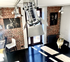 Двухместные апартаменты с 2 комнатами с балконом и с красивым видом из окна двуспальная кровать в Апартаменты InterLoft 6 Old Town Free Parking Wi-Fi 100/50 Smart TV