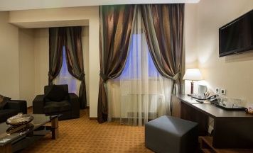 Одноместные апартаменты Business в Inter Business Bucharest Hotel