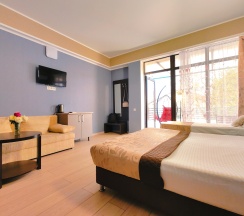 Пятиместный комфорт с общей террасой в Уральские самоцветы