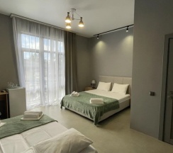 Двухместный полулюкс с балконом и с видом на город двуспальная кровать в Maximus