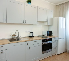 Апартаменты улучшенные Фрунзе,49 16 этаж в AntoninaApartments (АнтонинаАпартментс) на улице Крылова