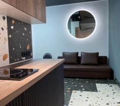 Трёхместные апартаменты с 2 комнатами в Апартаменты KM Tower Plazа европейский уровень в исторической части города