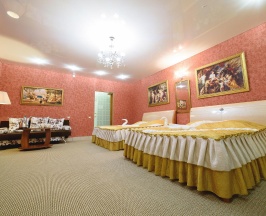 Номер VIP+ с 2 двуспальными кроватями в Пантера
