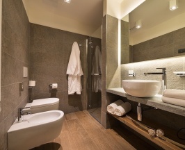 Двухместный номер Comfort с балконом двуспальная кровать в Hotel Sporting - Family Hospitality