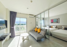 Трёхместный номер Executive в Recenta Suite Phuket Suanluang