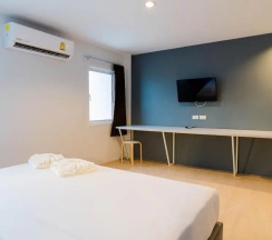 Двухместный номер Standard с видом на город 2 отдельные кровати в Manonta Budget Hotel