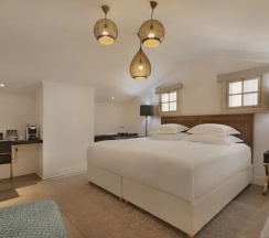 Номер Standard Мансарда в The Drisco Hotel Tel Aviv - Relais & Chateaux