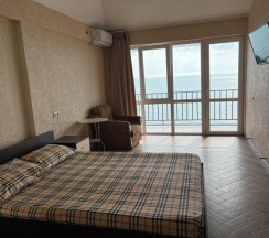 Двухкомнатный семейный с видом на море в Дежавю