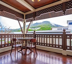 Люкс в The Color Kata