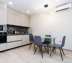 Апартаменты Clever House трехкомнатные Modern( ул. Щербаковский переулок,7) в ApartKazan у Кремля