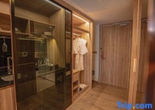 Номер Deluxe с видом на бассейн в The Marin Phuket Kamala Beach