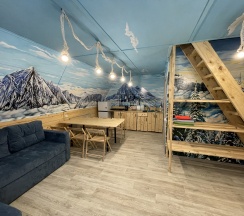 Дом трехкомнатный с 3 спальнями в A-Frame All_in_Gesh