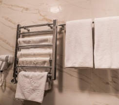 Двухместный номер (Малый корпус) Стандарт c 1 комнатой 2 отдельные кровати в Литфонд