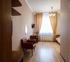 1-местный номер улучшенный стандарт в Djump hotel