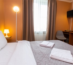 Стандартный номер с одной большой кроватью в Ям