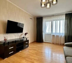 Двухместные апартаменты с 3 комнатами (двуспальная кровать) в Квартира Трехкомнатная Аэродромная 72а