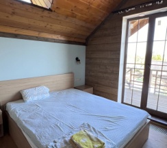 Коттедж Superior с балконом и с красивым видом из окна в Горки