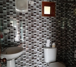 Двухместный номер Deluxe с балконом двуспальная кровать в Guesthouse Liam's Suan Dok Mai