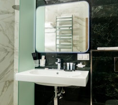 Двухместный люкс двуспальная кровать в Отель Downtown Suites Hotel Yerevan