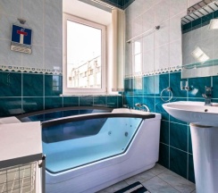 2-комнатные апартаменты улучшенные в Sutki Rent (Сутки Рент) с видом на Петропавловку