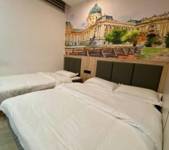 3-местный номер стандарт эконом (без окна) в Holiday hotel