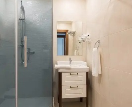 Двухместный номер Standard (двуспальная кровать) в Kaspi boutique hotel
