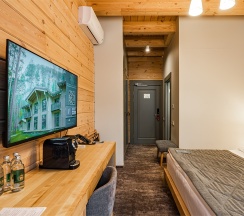 Номер Классик с двуспальной кроватью c видом на реку и террасой в Grand Chalet Altay