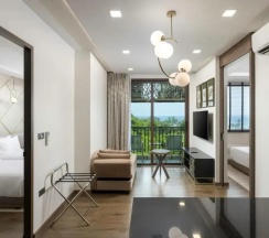 Люкс с 2 комнатами в The Proud Karon Beach Phuket Trademark Collection By Wyndham