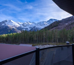 Номер полулюкс с 1 двуспальной кроватью и балконом в Moon