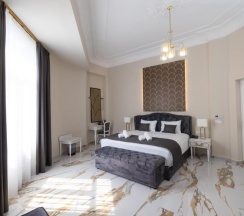 Семейный люкс Deluxe в Modern Luxury Hotel