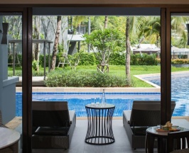 Одноместный номер Premium с балконом и с видом на бассейн в Phuket Marriott Resort And Spa, Nai Yang Beach