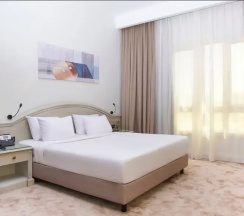 Двухместный полулюкс Executive (двуспальная кровать) в Triumph Plaza Hotel