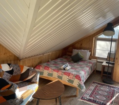 Трёхместный номер Standard с балконом в Райские яблоки