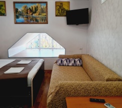 4-местный номер стандарт семейный (мансарда) в Золотой Лев