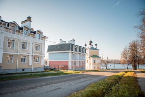 Углич: Апартаменты Квартира на набережной
