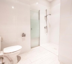 Двухместный номер Large двуспальная кровать в Laguardia Hotel