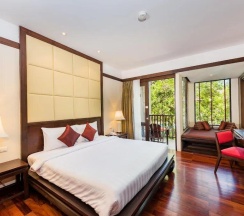 Двухместный номер Deluxe Grand двуспальная кровать в Duangjitt Resort & Spa