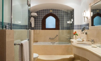 Вилла Дуплекс с видом на море в Mövenpick Resort Sharm El Sheik Naama Bay