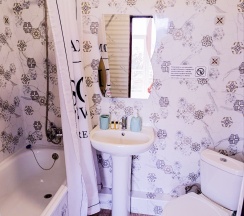 №№ 23, 24, 25 двуспальная кровать с видом на море, бассейн и горы в Elit house