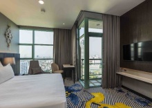 Двухместный клубный номер Standard с видом на город двуспальная кровать в Chatrium Hotel Riverside Bangkok