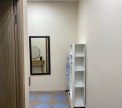 Трехместный семейный номер с собственным санузлом в Nice hostel