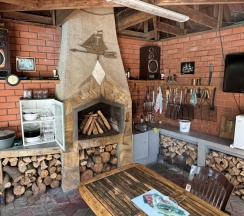 Коттедж с красивым видом из окна в Усадьба Новознаменская